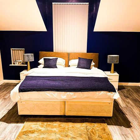 Betty'S Apartment- Metres From Train Station هاروغايت المظهر الخارجي الصورة