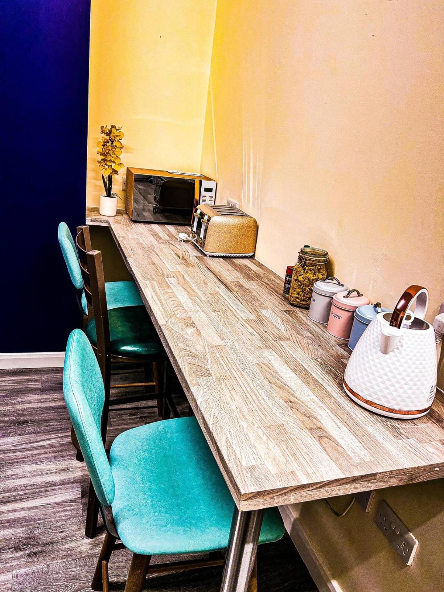 Betty'S Apartment- Metres From Train Station هاروغايت المظهر الخارجي الصورة