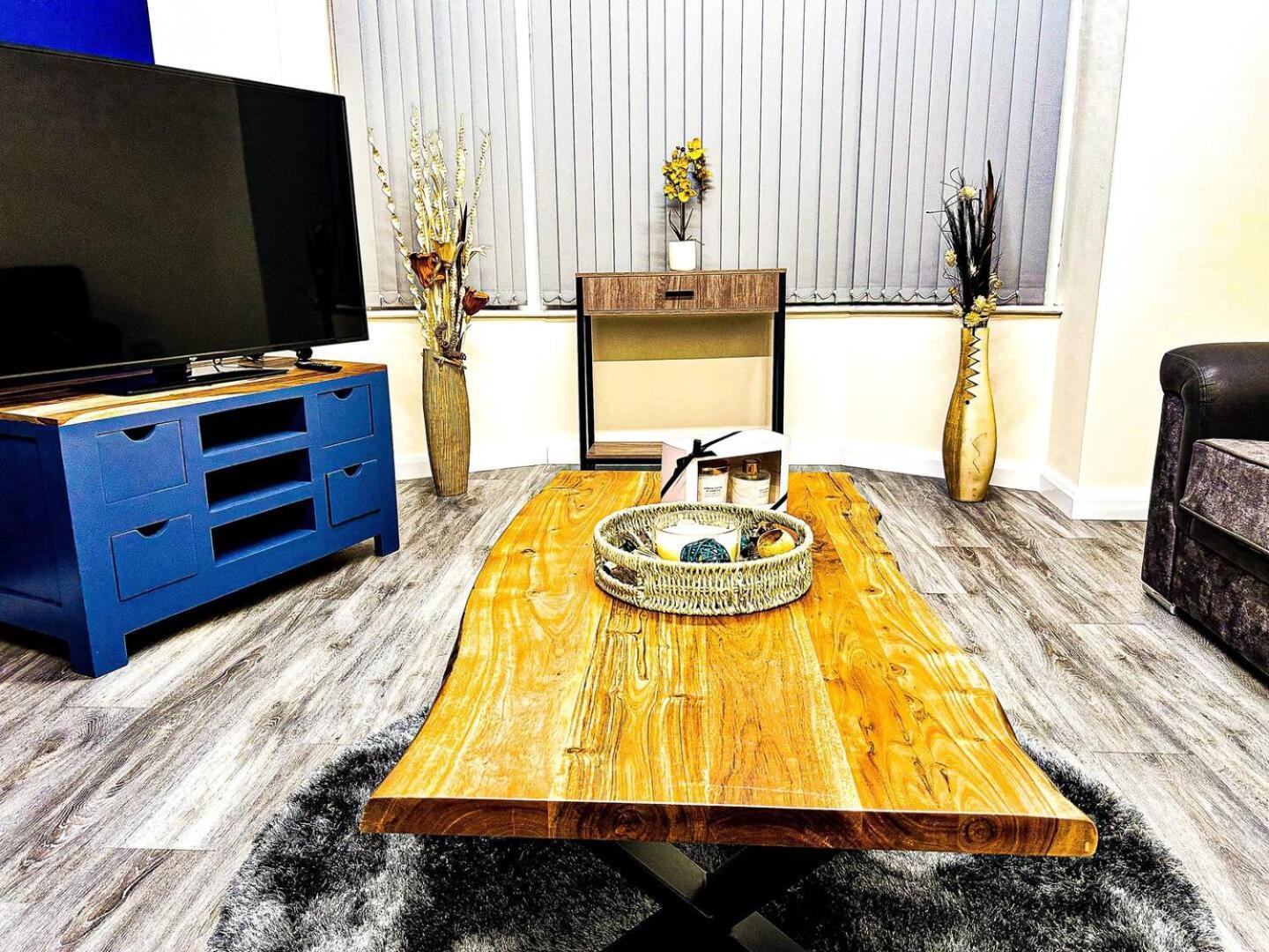 Betty'S Apartment- Metres From Train Station هاروغايت المظهر الخارجي الصورة